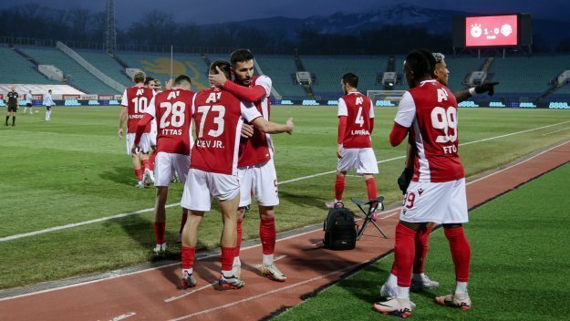 ЦСКА ПОД ПЪЛЕН КОНТРОЛ НА КОЯЛИПУ?! Играчите треперят! ЕПИЗОД 2 разкрива НОВИ УЖАСЯВАЩИ ДЕТАЙЛИ! (ВИДЕО ВЪТРЕ)