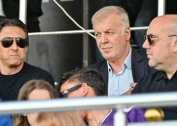 ШОК И УЖАС НА “ГЕРЕНА”! ЛевскиШОК И УЖАС НА “ГЕРЕНА”! Левски готви НЕЩО ГОЛЯМО за Европа… Кои звезди идват?! 🤫 готви НЕЩО ГОЛЯМО за Европа… Кои звезди идват?! 🤫