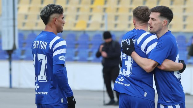 Левски продава халф