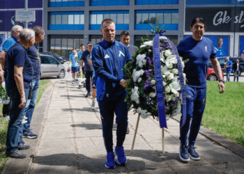 ЛЕВСКИ на колене пред Гунди: Емоционален поклон за 82-рия му рожден ден (ВИДЕО)!