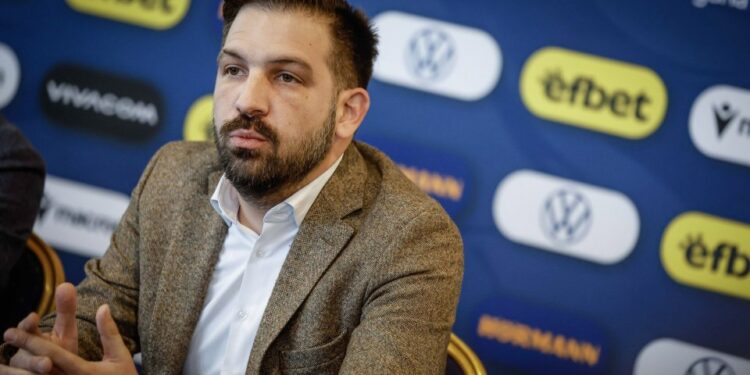 ТИХАТА ПРОМЯНА: Българският Футболен Съюз Пуска Тайна Клауза – Това ли е Тайното Оръжие за Спасяване на Националния Отбор, или Опасна Игра на Изключване?