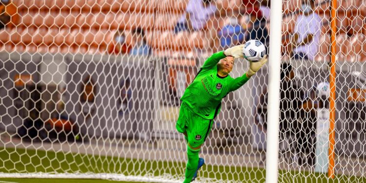 ЕТО ГО! МЕСИЯТА ПОД РАМКАТА: ЦСКА ШОКИРА С ВРАТАРСКА СЕНЗАЦИЯ