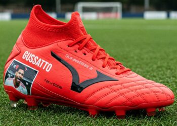 УАУ! Играчите на ЦСКА ще носят УМОПОМРАЧИТЕЛНИ персонализирани бутонки ДНЕС – ТРЯБВА ДА ГИ ВИДИТЕ!