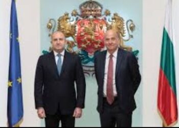 Тайните сделки между бизнес магнати и български политици