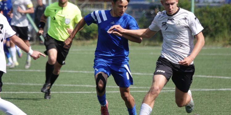 16-годишният вундеркинд на Левски София Денис Милетиев е повишен в първия отбор