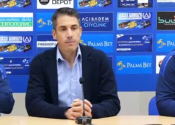 Хулио Веласкес: Мениджърът на Левски София казва на клуба, че иска по-малък състав или ще напусне, ако остане твърде голям