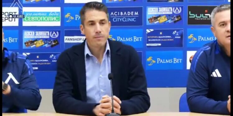 Хулио Веласкес: Мениджърът на Левски София казва на клуба, че иска по-малък състав или ще напусне, ако остане твърде голям