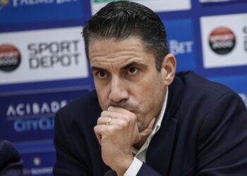 КУЛИСИТЕ РАЗКРИВАТ! ДРАМА около търсенето на заместник в Левски!