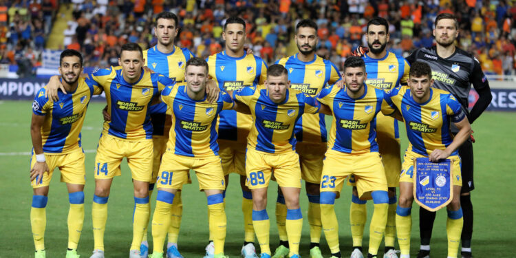 Ένταση στα αποδυτήρια του ΑΠΟΕΛ μετά την παρέμβαση της διοίκησης, δύο παίκτες τιμωρήθηκαν με πρόστιμο και ο προπονητής άλλαξε τον αρχηγό