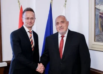 Борисов обсъди с унгарския външен министър ролята на Вертикалния газов коридор и икономическото сътрудничество