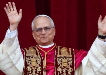 Бял дим от Сикстинската капела! Робърт Франсис Превост от САЩ е новият папа ВИДЕО