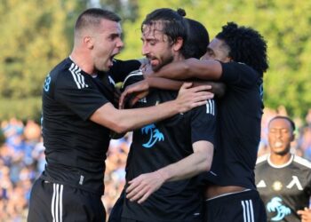 СЕНЗАЦИЯ на “Герена”! Левски на КОСЪМ от ДРИЙМ ТИМА на Мъри Стоилов! (Ето кой е ЛИПСВАЩИЯТ!)