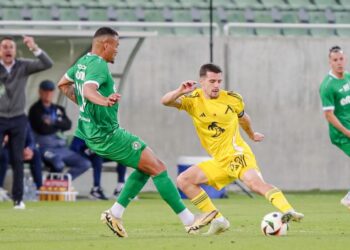 ШОКИРАЩА СМЕТКА ЗА ЛЕВСКИ: КЛУБЪТ Е ГЛОБЕН С 7 300 ЛЕВА ЗА ФЕНСКИ ХАОС И… МЪРЗЕЛ НА ПОЛУВРЕМЕТО!