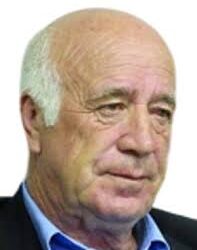 С дълбоко прискърбие съобщаваме, че днес на 78-годишна възраст ни напусна легендарният защитник на „Левски“ Кирил Ивков.