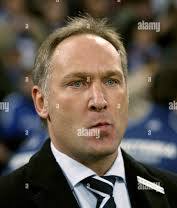 ШОК НА ГЕРЕНА! Треньорът на Левски ИЗБУХНА срещу играч!