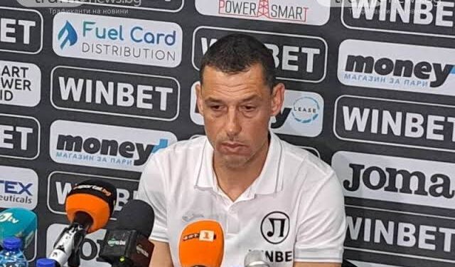 Брадвата още виси? Шефът на ЦСКА отказа да гарантира работата на Томаш след победата