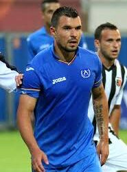 ШОК! ЗВЕЗДА НА “ЛЕВСКИ” ВЗРИВЯВА КЛУБА С АБСУРДНО ИСКАНЕ: ДВОЙНА ЗАПЛАТА НА ТРЕНЬОРА ИЛИ СИ ТРЪГВА!