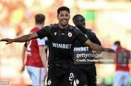 ШОКОВА ВЪЛНА във Вечното дерби! Докато Треньорите Мълчат, Витрината с Трофеи на ЦСКА КРЕЩИ за Доминация Над Левски!