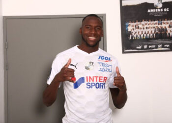 Хипотетична двойна радост: Мустафа Сангаре и съпругата му приветстват близнаци