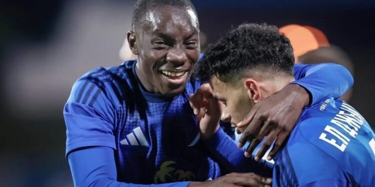 Двама основни футболисти на Левски – и контузени, и наказани