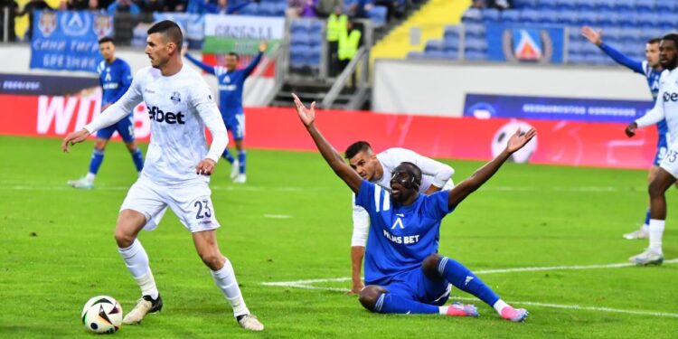 В Левски пресмятат! Гледат да разкарат Сангаре, преди цената му да е паднала до панелка в „Люлин“