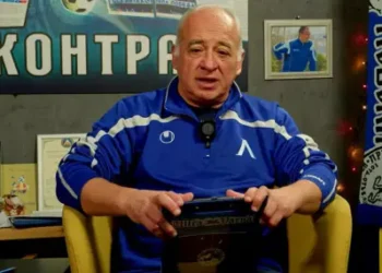 ШОК! “СРАМ МЕ Е ОТ ТЕБ, Петър Димитров!” Треньорът на Левски ШОКИРАЩО обяви: РАЗВЕЖДАМ СЕ!