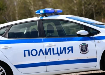 ДОКЛАД 🚨:Задържаха румънец за притежание на бутилки с дрога в Свищов. Научете повече на 👇👇👇