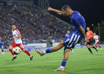 ШОК В ЛЕВСКИ: БУНТ ЗАРАДИ АЛЕКСАНДЪР КОЛЕВ РАЗЦЕПВА КЛУБА – ГЕНЧЕВ И ИЛИАН АБСОЛЮТНО ПРОТИВ!