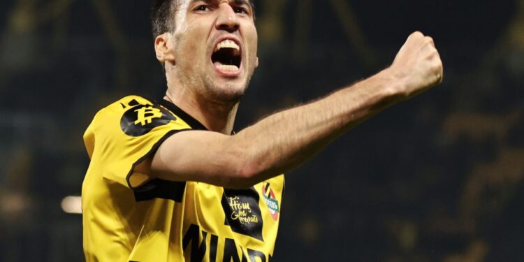 Разпадът е тотален! Шеф на Ботев Пд прати SMS на Ивелин Попов: Не ни трябваш вече