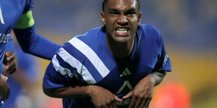 СИНЯТА КОНСПИРАЦИЯ? ЗЛОВЕЩАТА УСМИВКА НА ЗАЩИТНИК НА ЛЕВСКИ НАМЕКВА ЗА ШОКИРАЩО БЪДЕЩЕ: „НЯМА ДА ПОВЯРВАТ КАКВО ПРЕДСТОИ!“