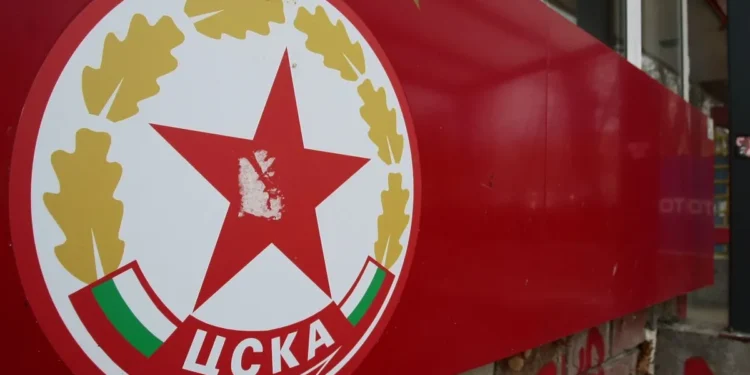 “ВЪРВЕТЕ ПО ДЯВОЛИТЕ, АРМИЯ!” ПОРТУГАЛСКИ МАЙСТОР ОТКАЗА НА ЦСКА В УНИЗИТЕЛЕН УДАР – ТВЪРДИ, ЧЕ КЛУБЪТ Е „ТОКСИЧЕН ОТПАДЪК“ В ШОКИРАЩ ОТКАЗ!