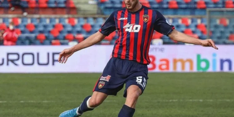 ТРИУМФАЛНОТО ЗАВРЪЩАНЕ НА ЛЕВСКИ: СУПЕРЗВЕЗДНИЯТ НАЦИОНАЛ СЕ ВРЪЩА ОТ ИТАЛИЯ, ЗА ДА ЗАПАЛИ НА НОВО “СИНЯТА” ИСКРА! Прочетете повече