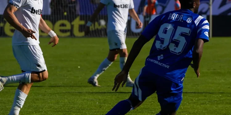 Битката на Фабиен: Левски се Сплотява Около Звездата си, Докато Възстановяването Продължава