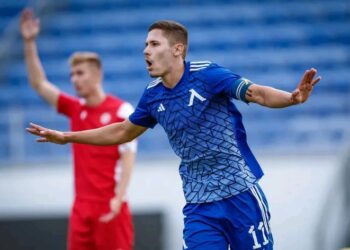 НАГРАДАТА НА БОРИСЛАВ РУПАНОВ ПОДХРАНЯВА РАЗГОВОРИТЕ ЗА ТРАНСФЕРИ: 🔵⚪ Борислав Рупанов от „Герена“ се насочва към голям трансфер, след като беше обявен за най-добър млад играч!