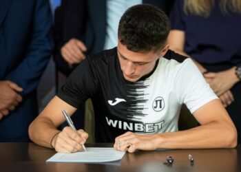 БИВШ ВРАГ: Хенри Едуард ще стане най-новото попълнение на Локомотив Пл., който преди това е отбелязвал срещу клуба в efbet Първа лига.