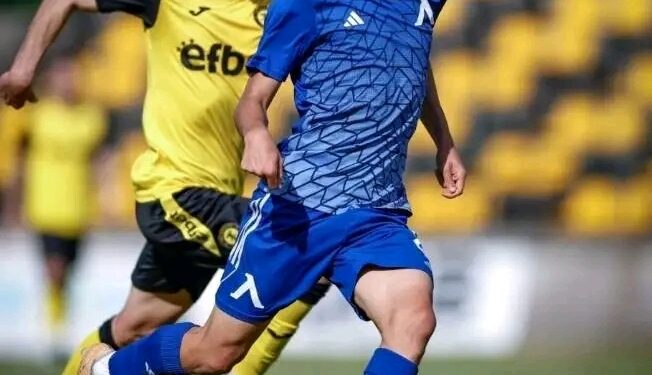 Съдийски Скандал Разтърси ЦСКА: Чист Гол Отменен в Ключов Момент, Феновете Изригнаха!