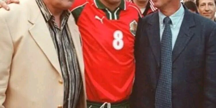 Да не се забравя: Денят Христо Стоичков изиграва последния си мач за България пред пълния стадион на „Българска армия“.За повече подробности за мача 👇👇