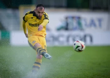 Национал остава в Ботев Пд след голям жест