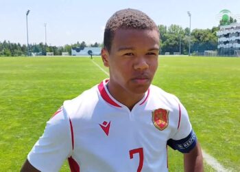 Левски София връща топ талант от академията си Стивън Гаоте от Рен след като отбеляза 17 гола през миналия сезон и го включва в първия отбор