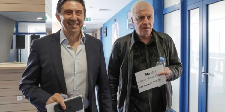 ИЗНЕНАДВАЩ ОБРАТ: Абсурден „син“ трансфер от Левски, платиха луди пари за него, а той има само 170 игрови минути!