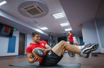 Тийнейджърски талант: ЦСКА посреща 18-годишния Франки Манга!