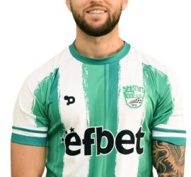 Наско Сираков прие личните условия на Хуан Пабло Саломони, агент по тригодишен договор, Левски София изглежда неудържим преди новия сезон