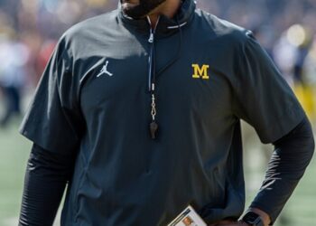 Истинска Бомба! “Левски” София ШОКИРА всички с Нов Треньор – Ще Донесе ли Той Титлата, Която Феновете Чакат Десетилетия?