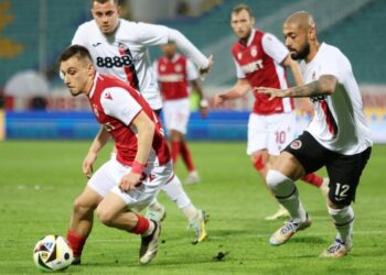 Парадоксът на ЦСКА: Разказ за две съдби в лигат