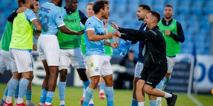 НАЙ-ЖЕСТОКИЯТ УДАР! ЕВРОПЕЙСКАТА МЕЧТА НА ЦСКА РАЗБИТА В АГОНИЗИРАЩА ДУЗПЕНА ДРАМА, ДОКАТО “АРДА” ТАНЦУВА ВЪРХУ РУИНИТЕ ИМ – “АРМИЯТА” СЕ ДАВИ В СЪЛЗИ И ОТЧАЯНИЕ!