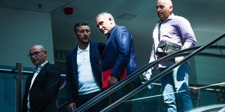 БЕЗПРЕЦЕДЕНТЕН УЛТИМАТУМ В ЦСКА: РЪКОВОДСТВОТО Е ПРИНУДЕНО ДА ИЗПЪЛНИ ВСЯКО ЖЕЛАНИЕ НА КЕРКЕЗ, БЕЗ ЗНАЧЕНИЕ ОТ СОБСТВЕНОТО МНЕНИЕ!