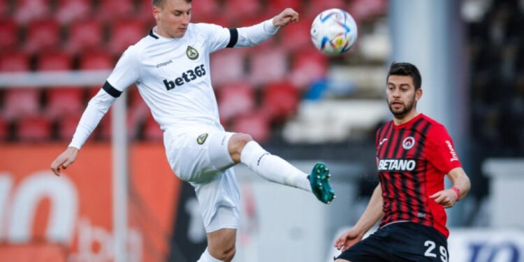 Невероятно! Звезда на Защитата Шокира Света, Слагайки Край на Кариерата си Преждевременно Заради Дребна Контузия! ЦСКА се чуди.