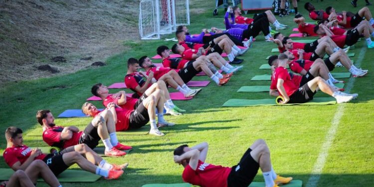 Подробности за среднощната операция във футбола ни: ЦСКА привлече лидер от Левски