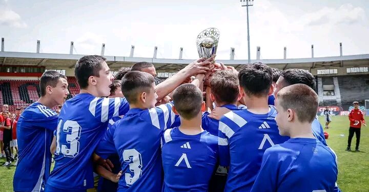 The Levski U14 youth team led by coach Iliyan Ivanov won the tournament in memory of the legendary Nikola Kotkov, which was