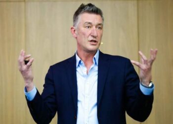 Златков приключва пореден мандат, ЦСКА продължава с разместването на персонала